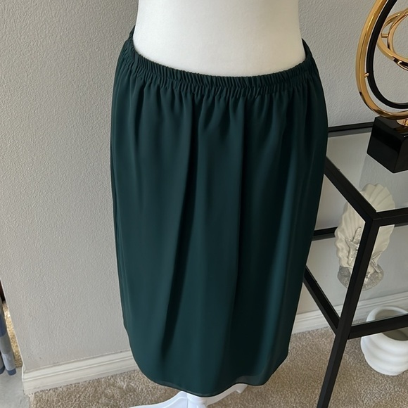 After Dark: Women’s Green Dressy two piece outfit long sleeve, shirr front Sz 14 - Picture 8 of 12
